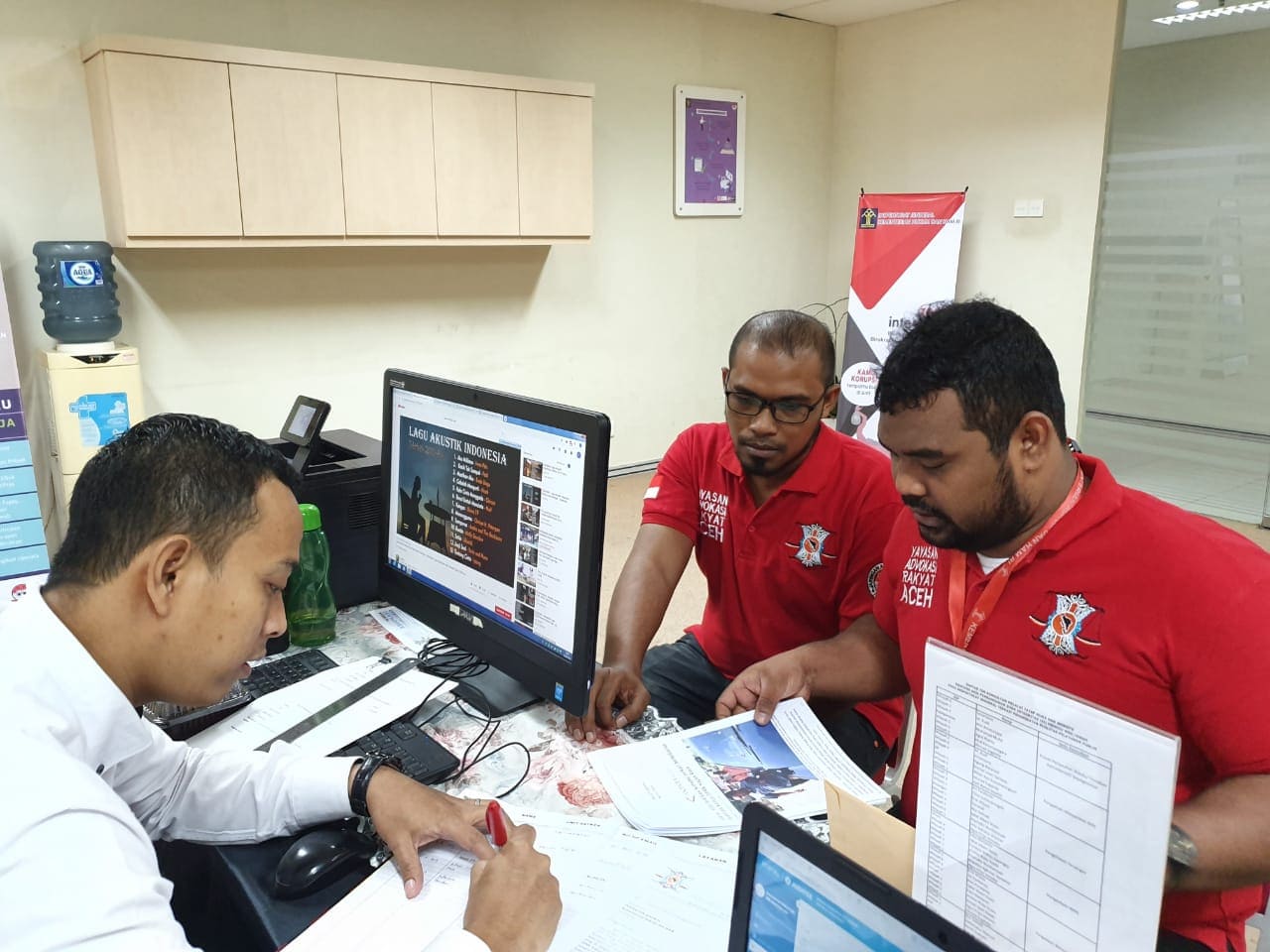 YARA saat melaporkan ke Inspektorat Jenderal Kementerian Hukum dan HAM di Jakarta