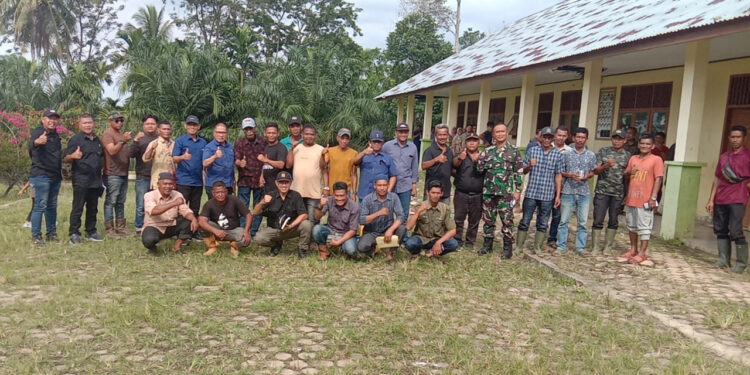 Manajemen PT Satya Agung dan penerima plasma berpoto bersama usai melakukan pertemuan, poto dok. PT SAG